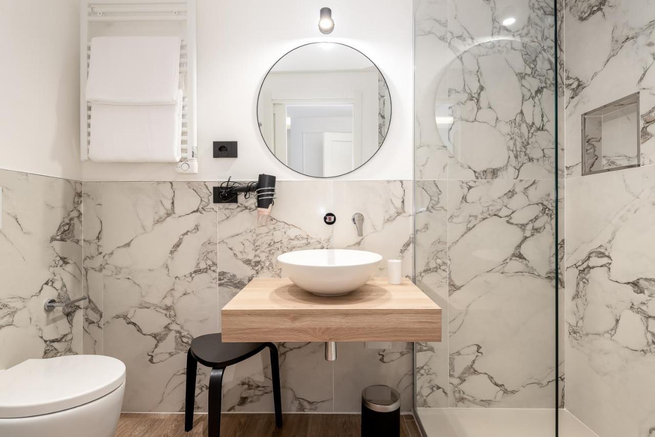 Nelli Rooms Via Veneto ลาสเปเซีย ภายนอก รูปภาพ